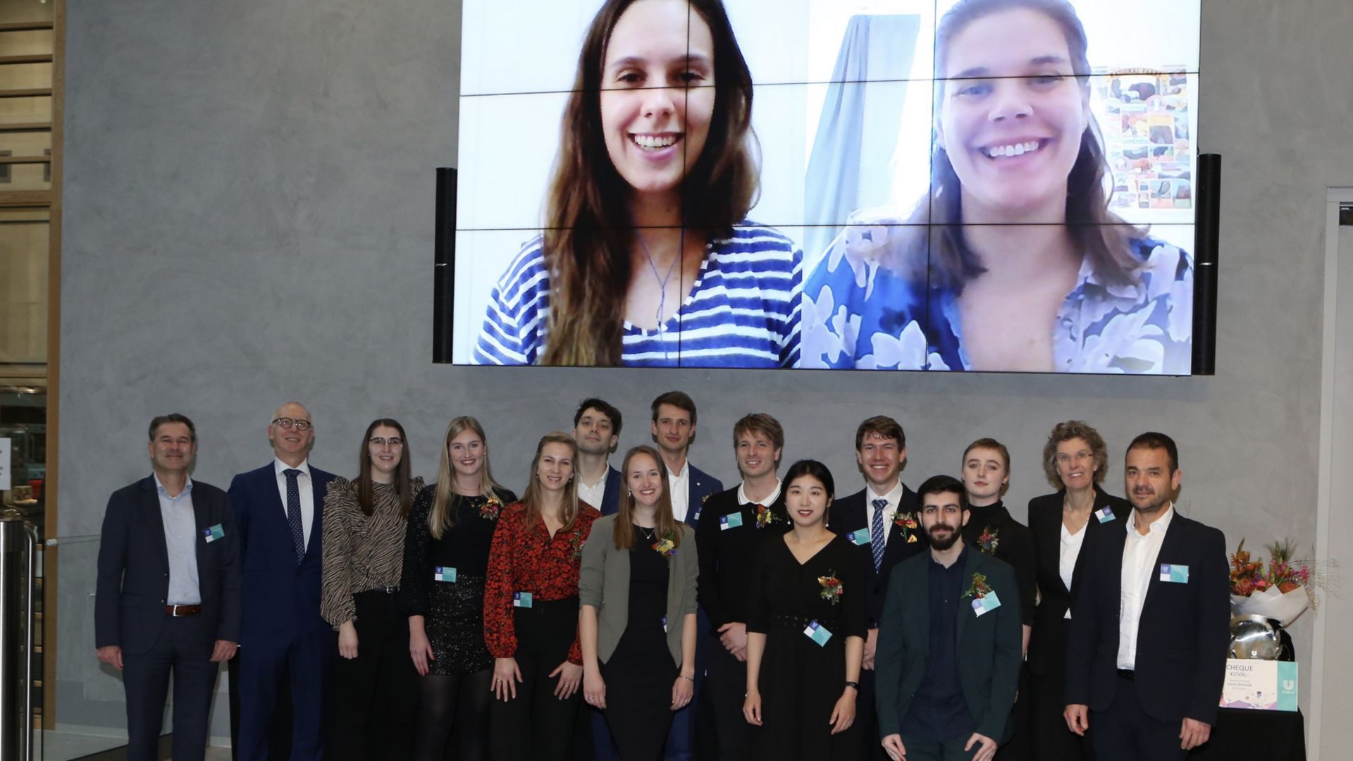 group photo of Unilever Research Prizes winners 2022